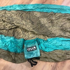 Eno double hammock, hanging straps, and eno sling carrying bag.